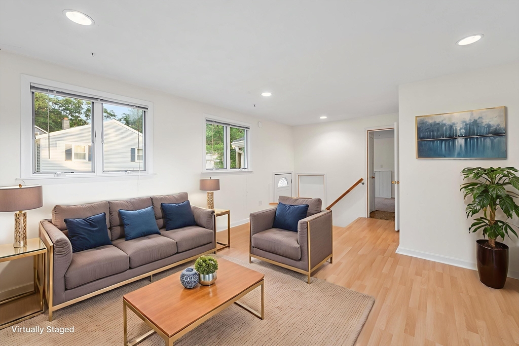 20 Hilltop Dr