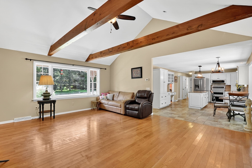 37 Terry Ln
