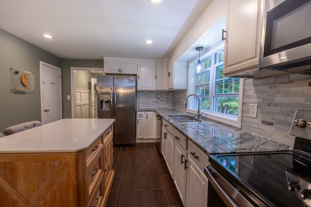 17 Gardner Ave, Sturbridge, MA Photo #11