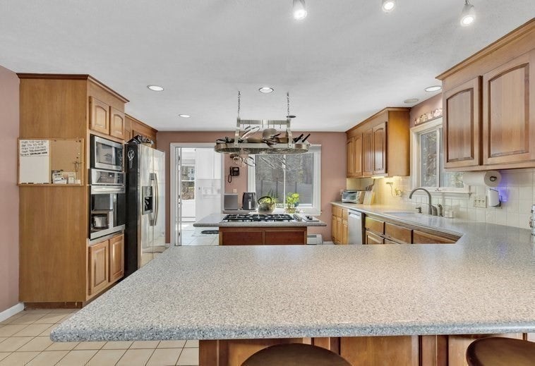 1 Lighthouse Ln