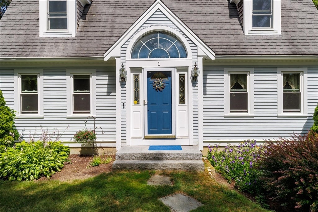 1 Lighthouse Ln