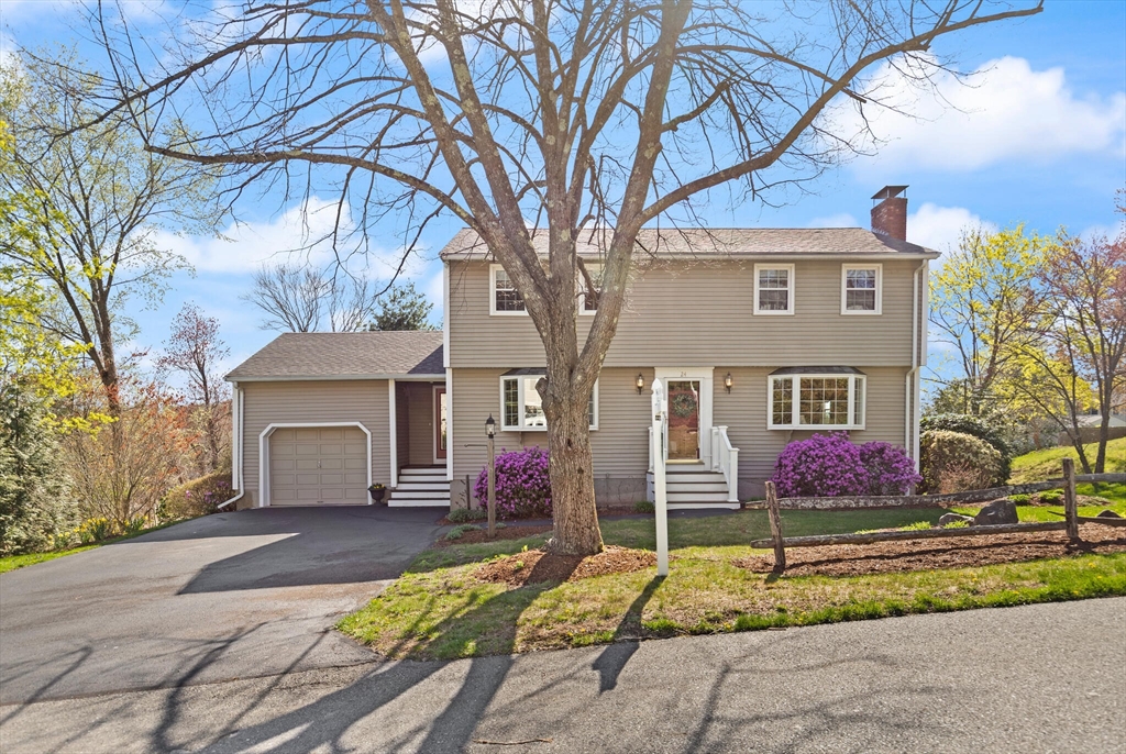 24 Hodgkins Dr