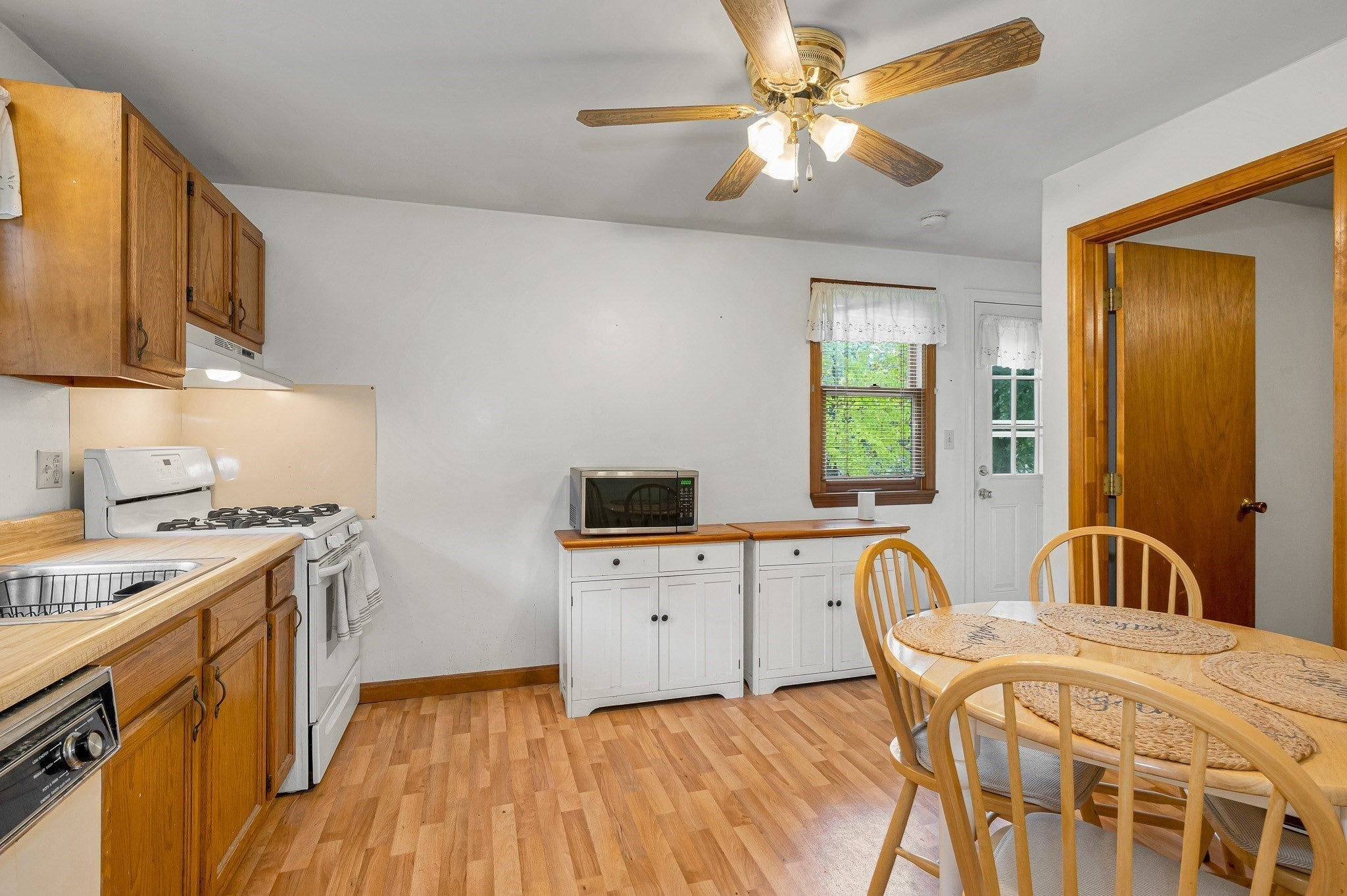 114 Old Meadow Rd, Dracut, MA Photo #17