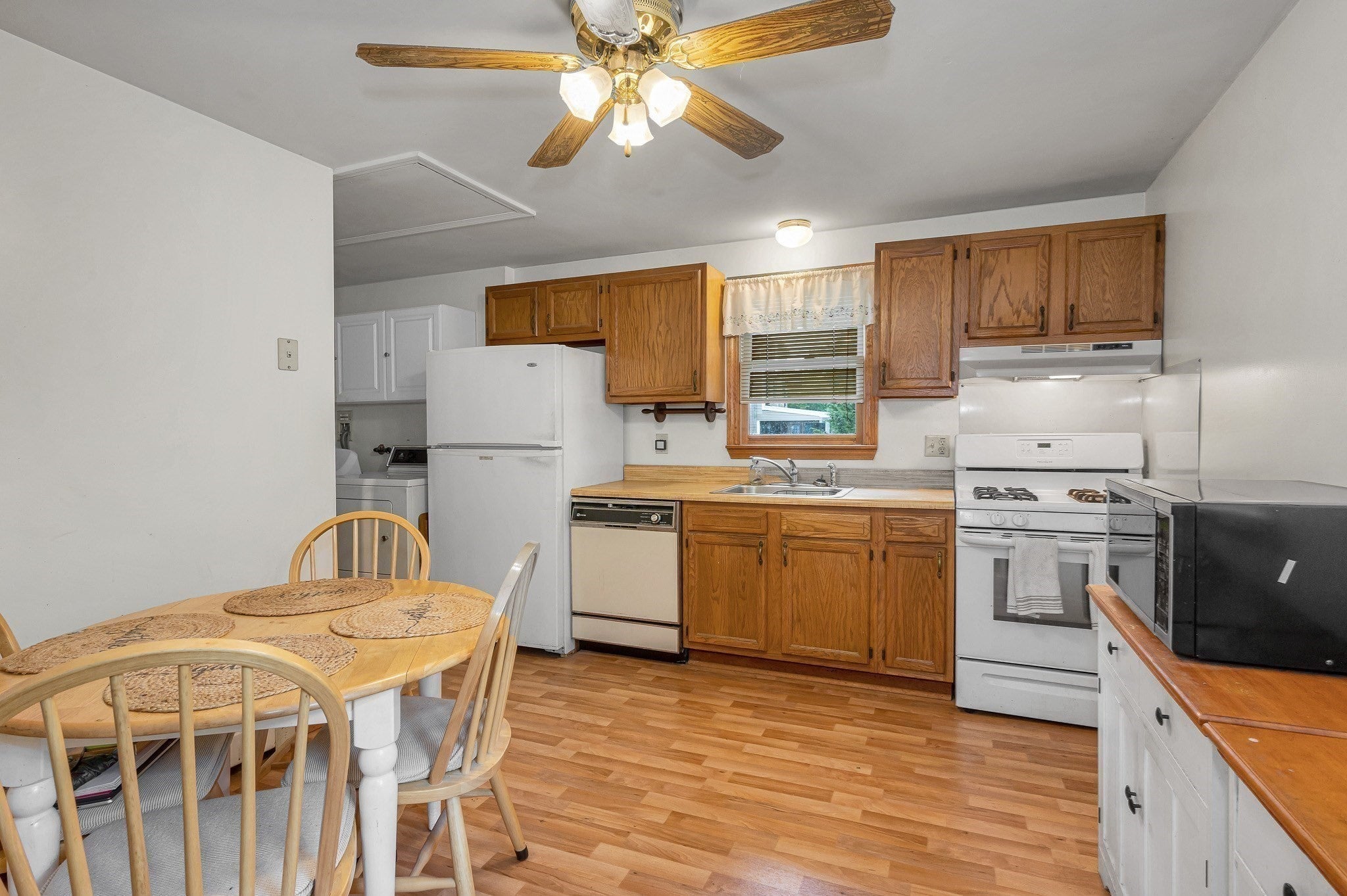 114 Old Meadow Rd, Dracut, MA Photo #21