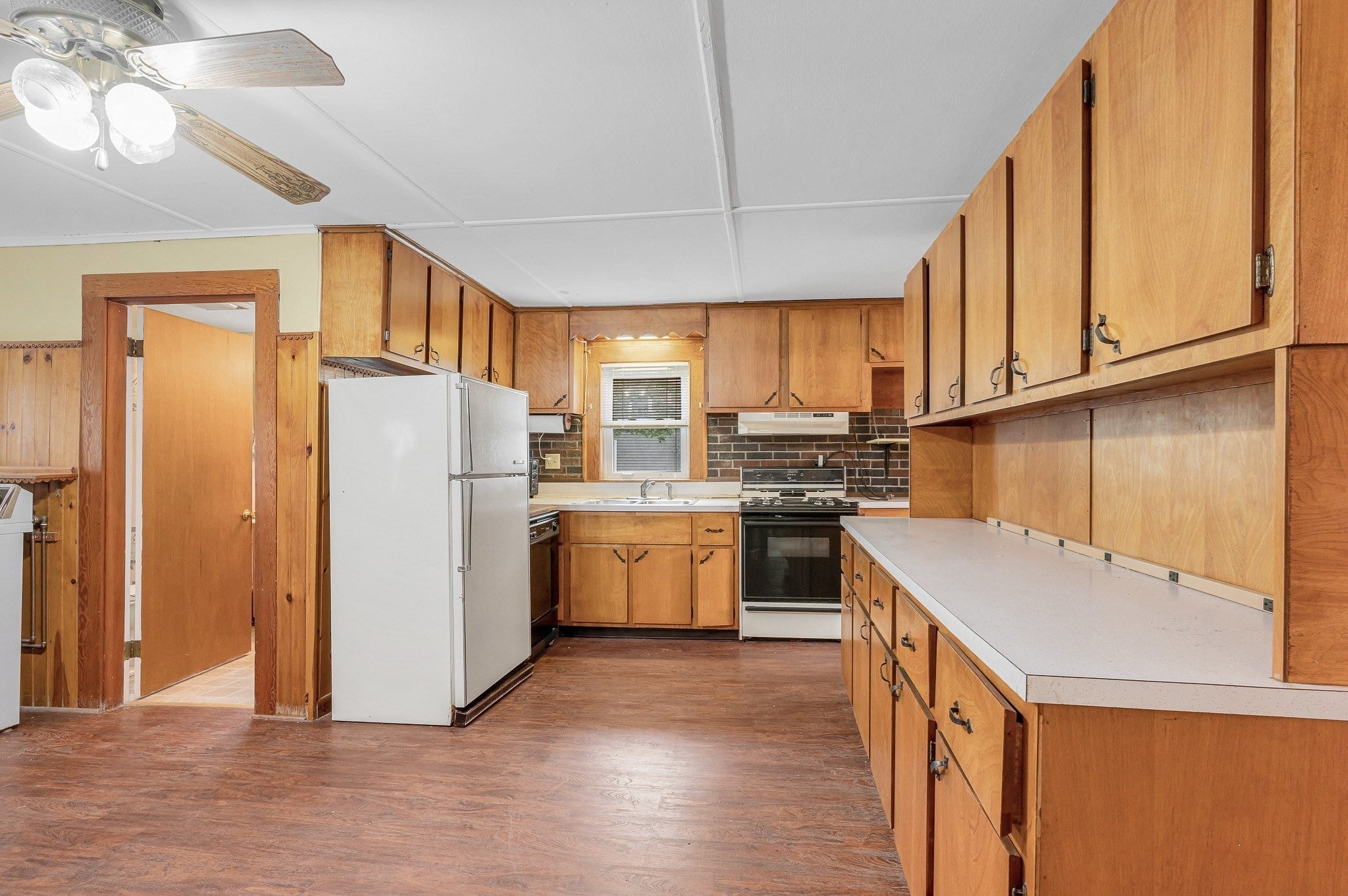 114 Old Meadow Rd, Dracut, MA Photo #5