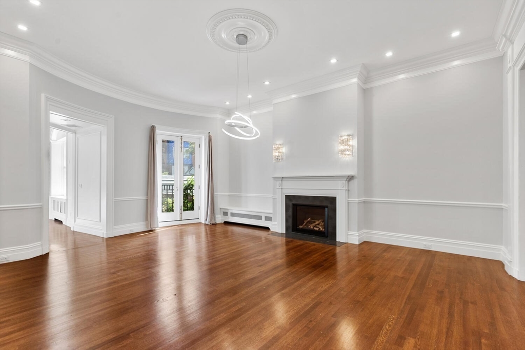 20 Chestnut St 1