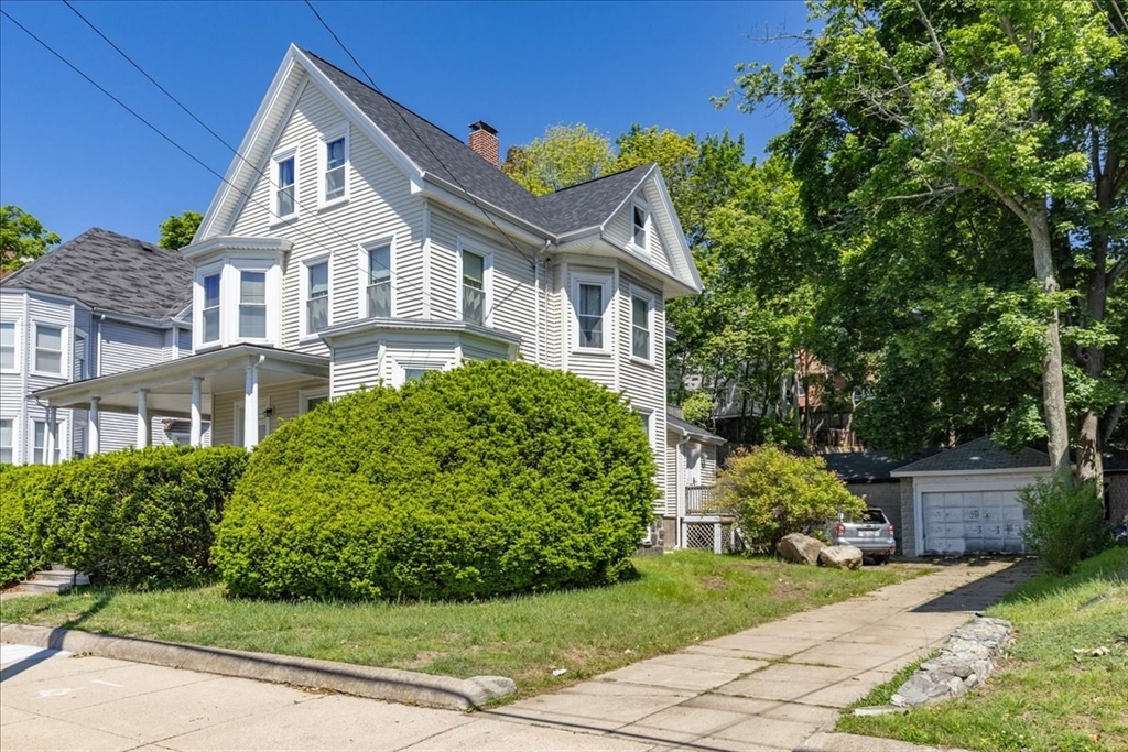 207 Clifton St.