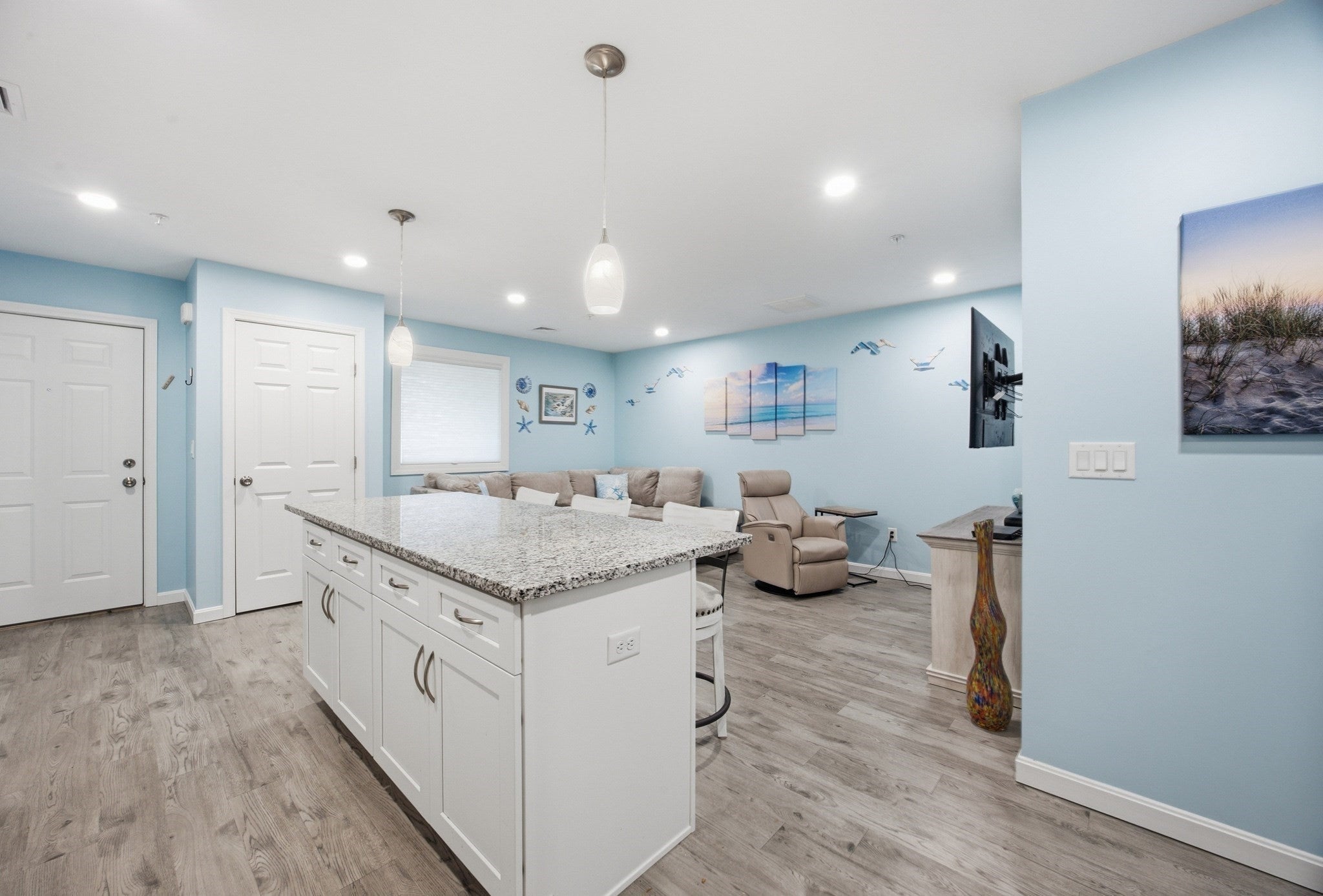 27 Ocean Walk Dr 206
