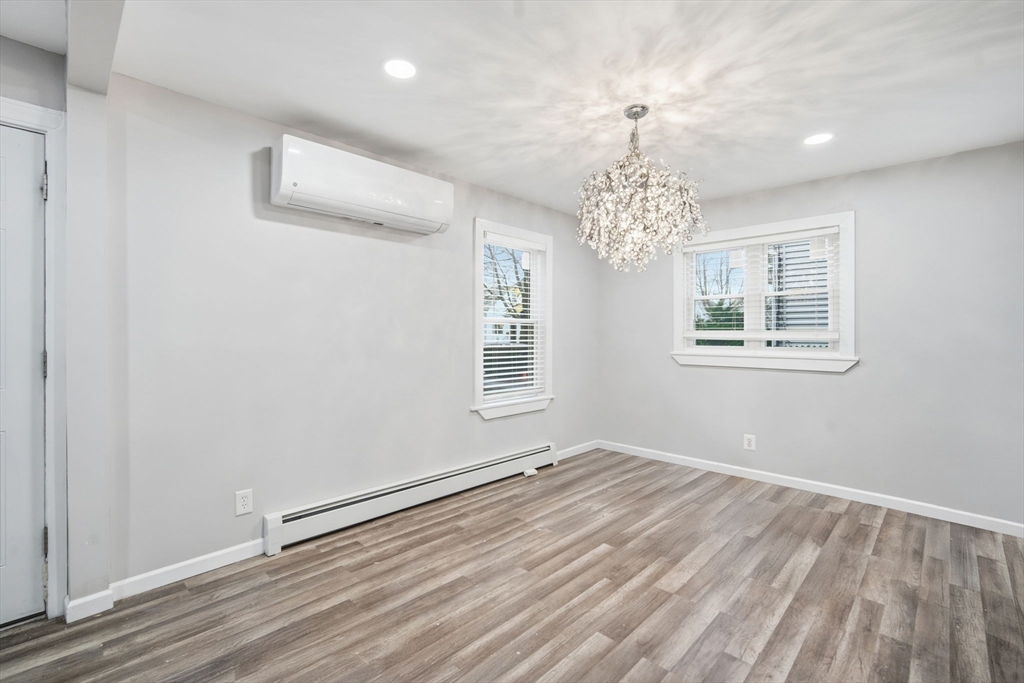 Springfield, Massachusetts 01119, United States, 4 Bedrooms Bedrooms, ,3 BathroomsBathrooms,Residential,Active,247439