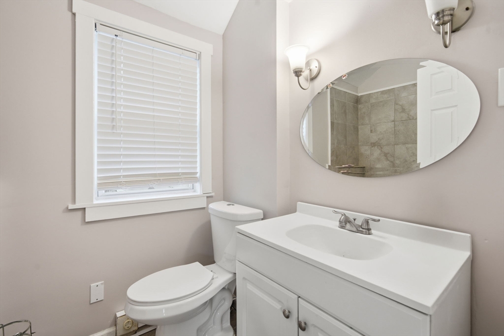 Springfield, Massachusetts 01119, United States, 4 Bedrooms Bedrooms, ,3 BathroomsBathrooms,Residential,Active,247439