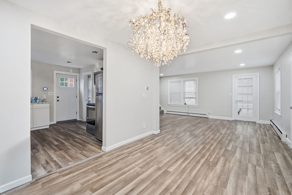 Springfield, Massachusetts 01119, United States, 4 Bedrooms Bedrooms, ,3 BathroomsBathrooms,Residential,Active,247439