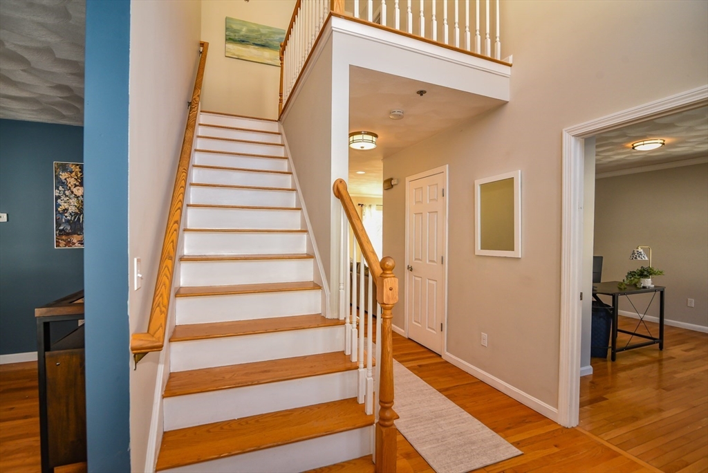 12 Scotland Heights Rd