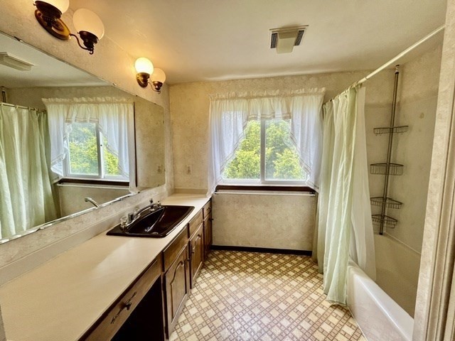 13 Florence St, Chicopee, MA, 13 Florence St, Chicopee, MA Photo #29