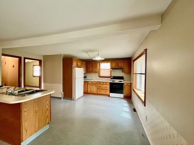 13 Florence St, Chicopee, MA, 13 Florence St, Chicopee, MA Photo #9