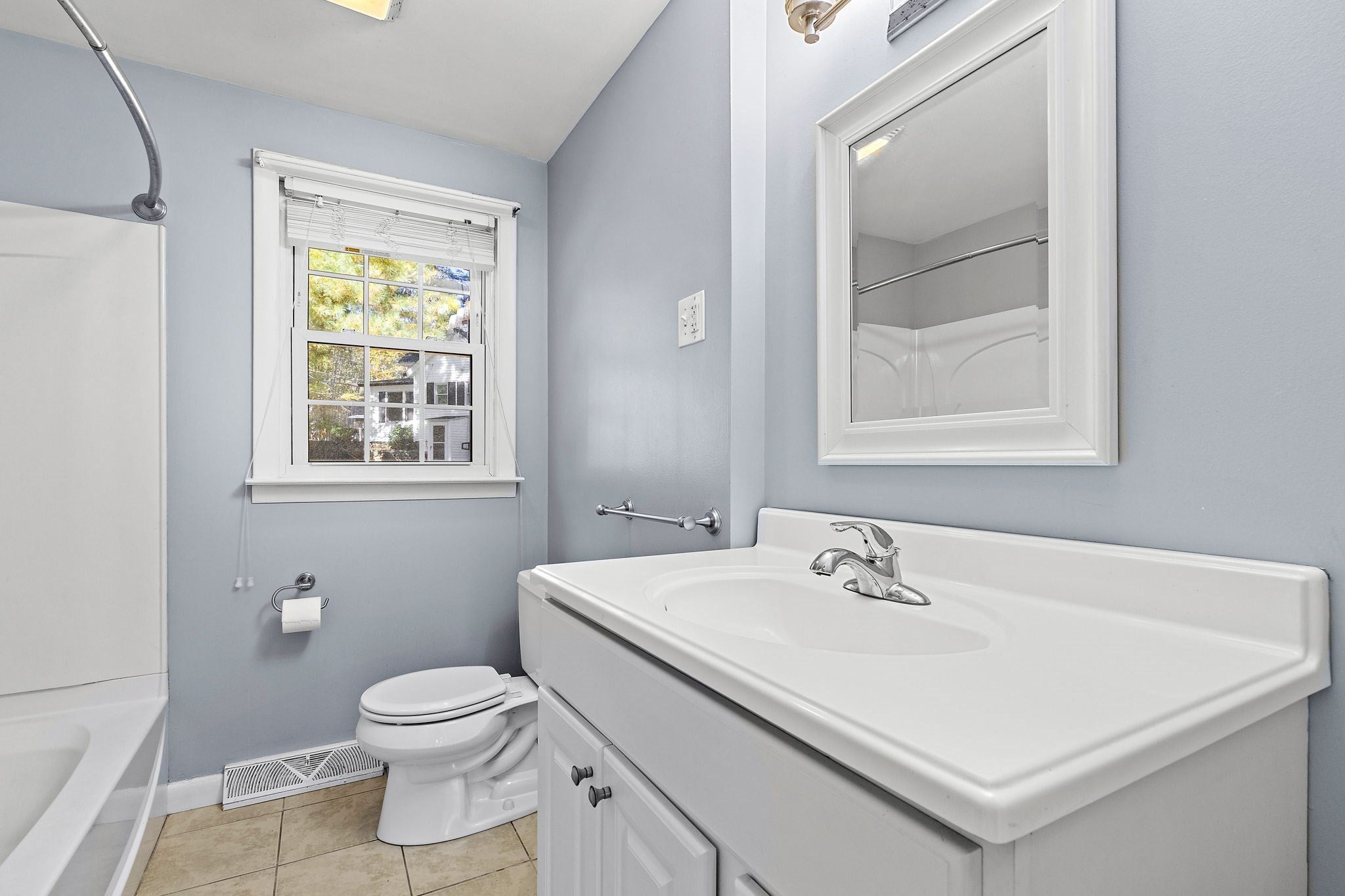 359 Hudson Street, Northborough, MA Photo #12