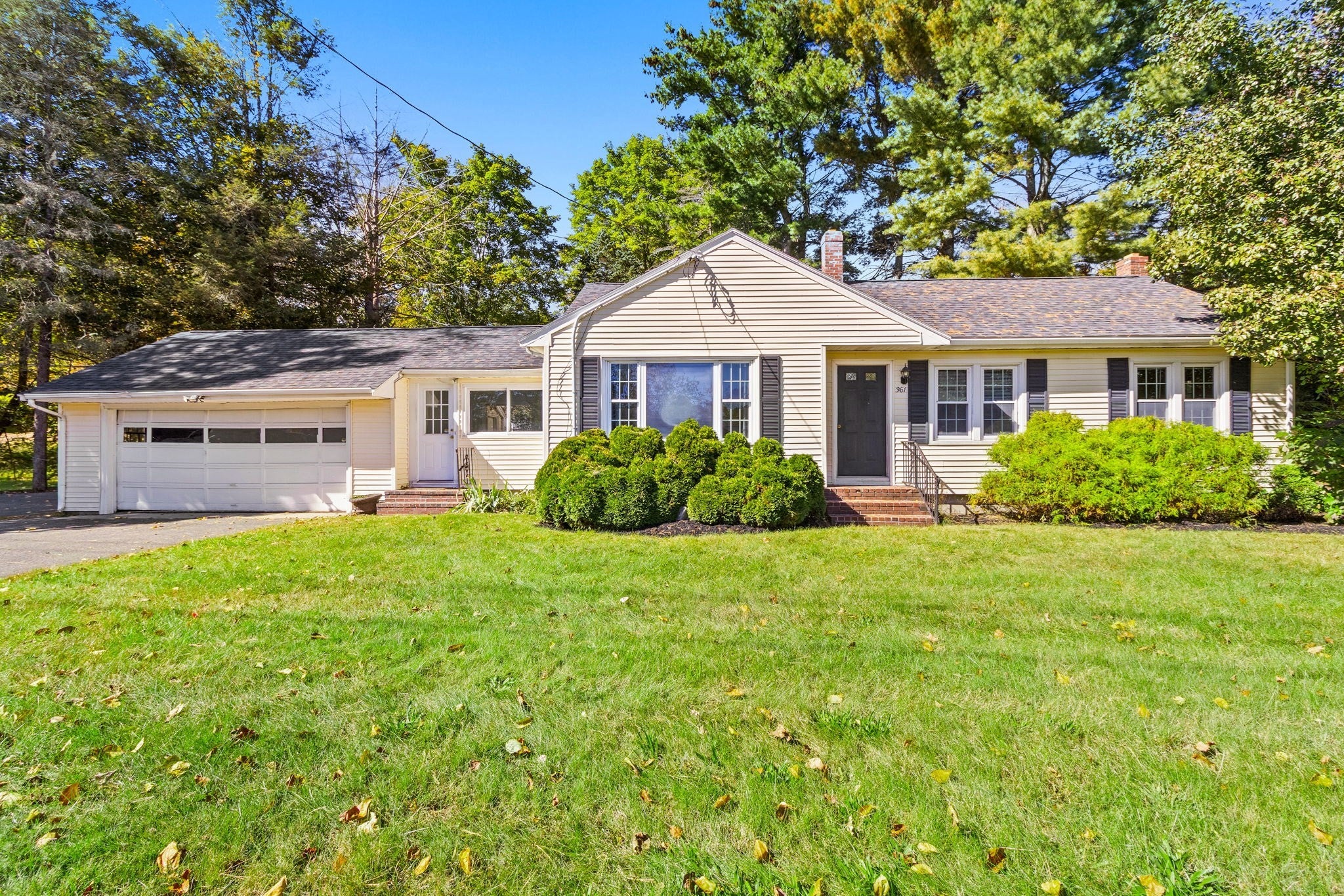 Photo of 359 Hudson Street, Northborough, MA
