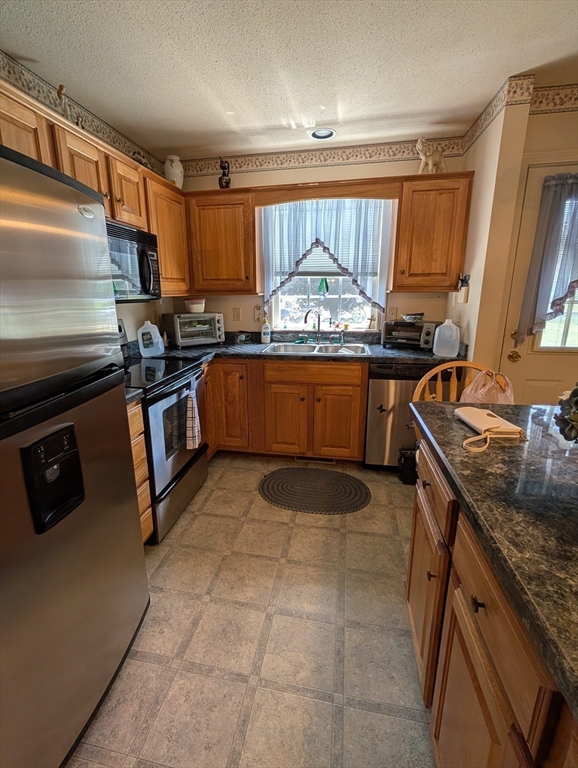 60 Waters Edge Dr 60