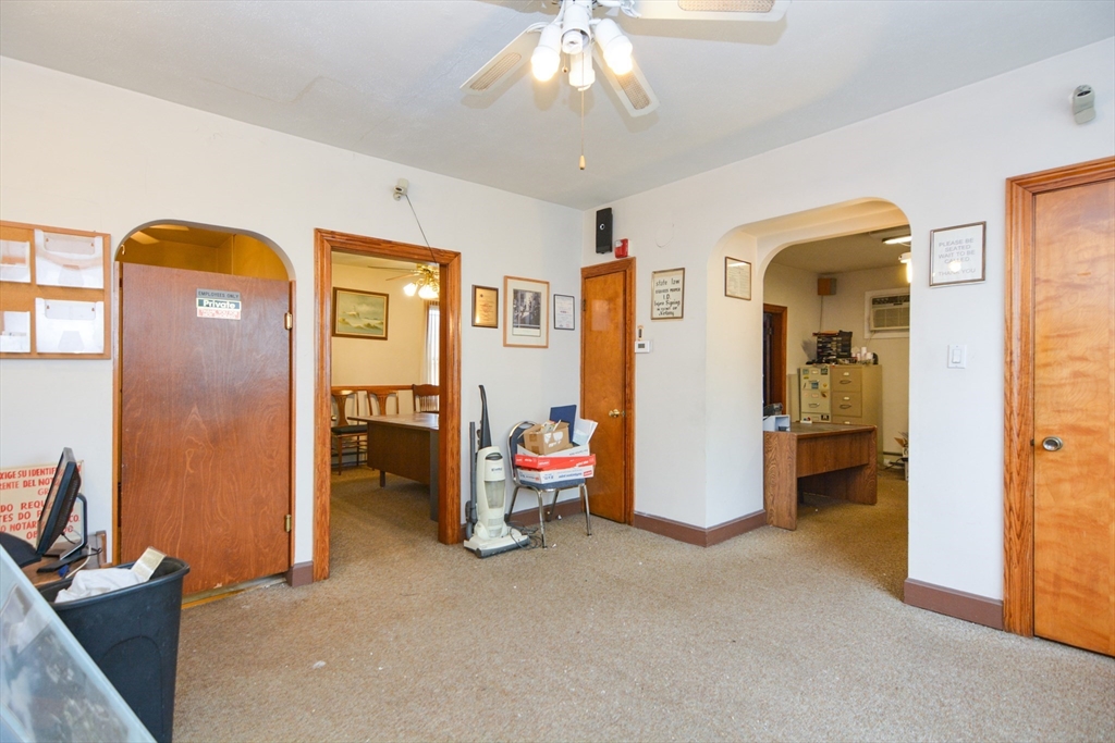 Central Falls, Rhode Island 02863, United States, 5 Bedrooms Bedrooms, ,3 BathroomsBathrooms,Residential,Pending,153091