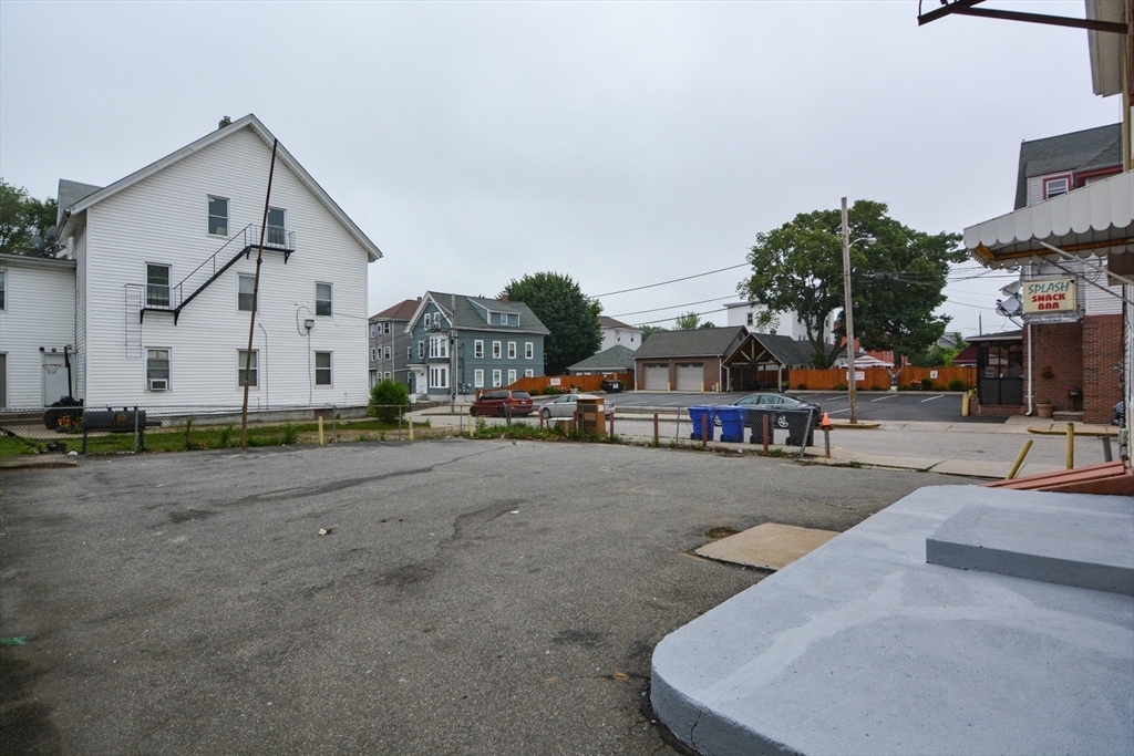 Central Falls, Rhode Island 02863, United States, 5 Bedrooms Bedrooms, ,3 BathroomsBathrooms,Residential,Pending,153091