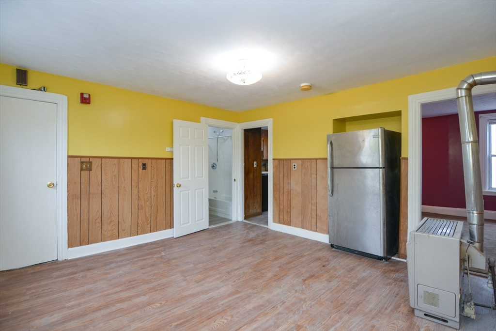 Central Falls, Rhode Island 02863, United States, 5 Bedrooms Bedrooms, ,3 BathroomsBathrooms,Residential,Pending,153091