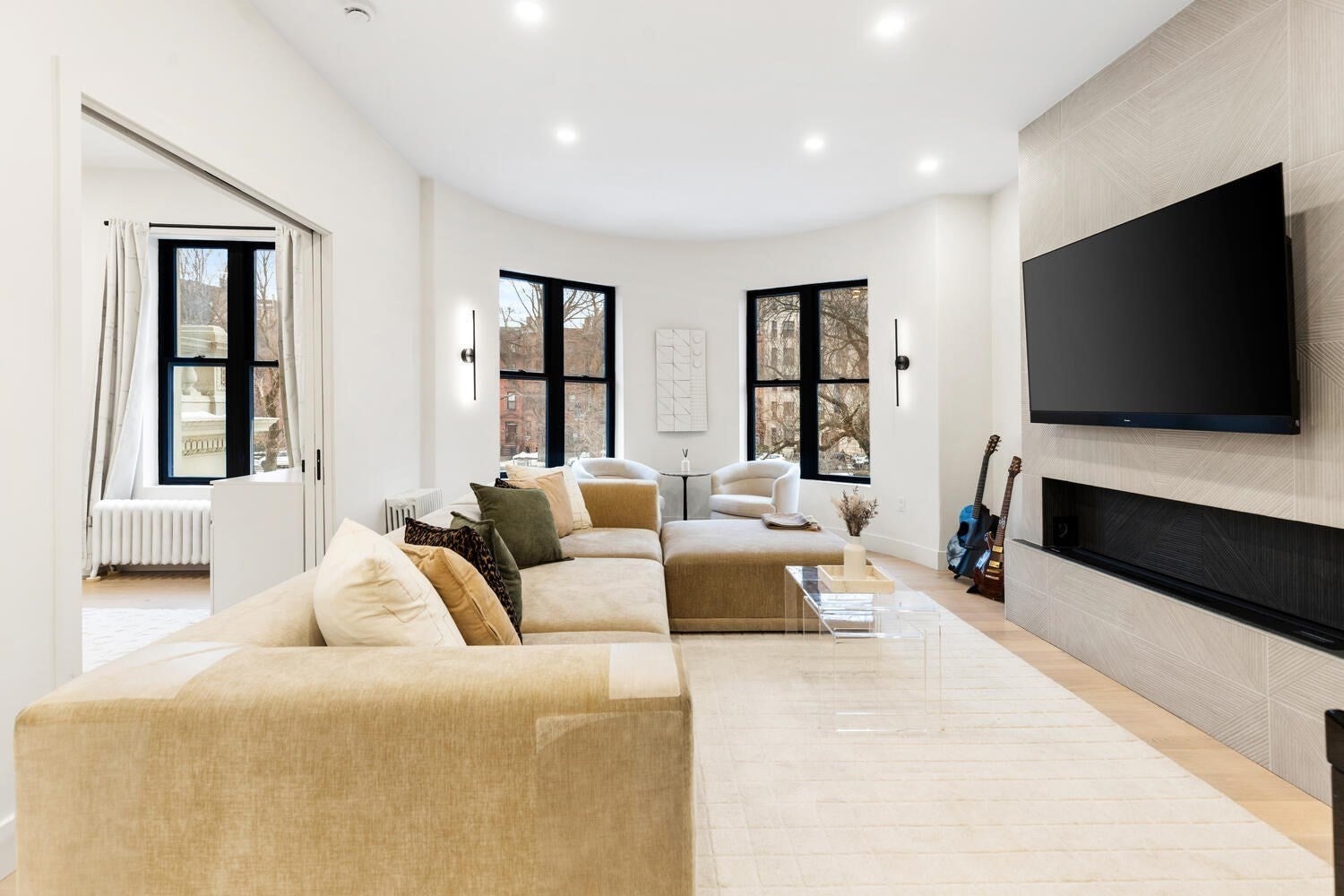 382 Commonwealth Ave Apt 24, Boston MA 02215