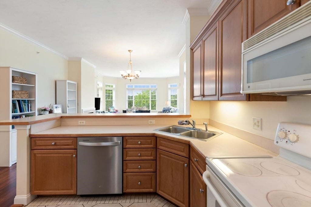 295 Salem St #98, Woburn, MA, 295 Salem St #98, Woburn, MA Photo #8