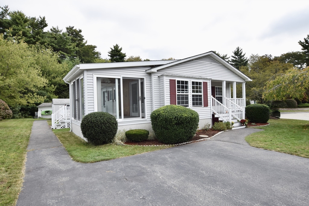 2 Edgewood Circle