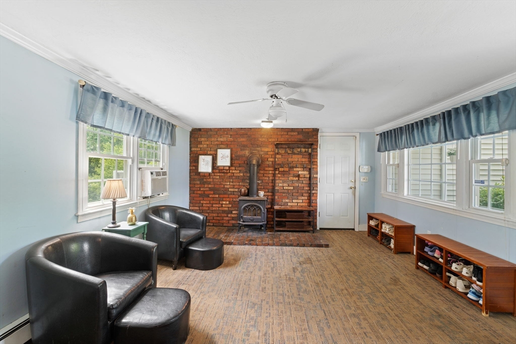 281 Carver Street