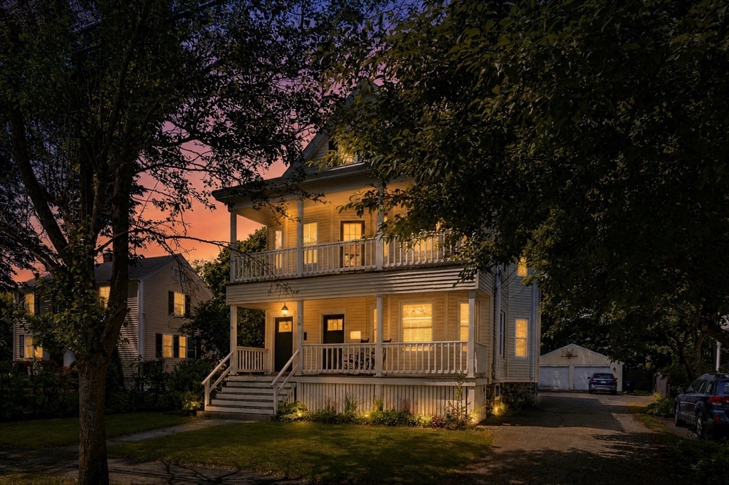 Photo 1 of 29 — 58 Maple Ave 58, Andover, MA 01810