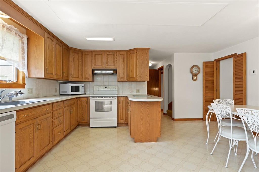 12 Highland Ave, Woburn, MA Photo #14