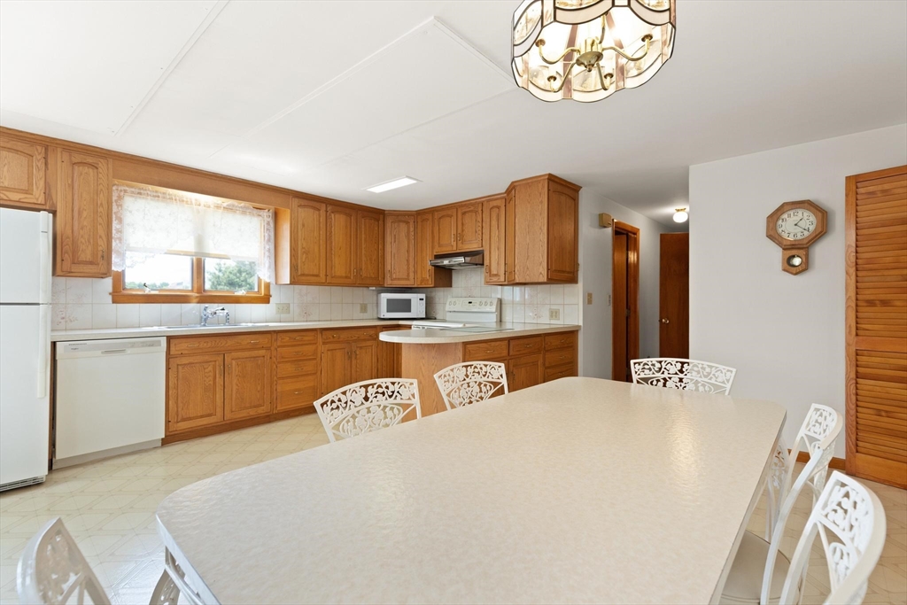 12 Highland Ave, Woburn, MA Photo #20