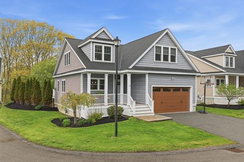 Photo of 19 Edmunds Cove, Danvers, MA 01923 (MLS # 73521726)