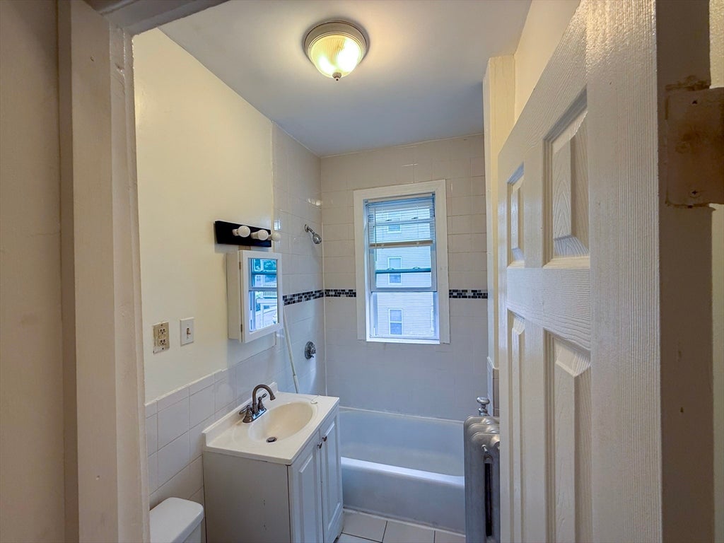 60 Lucerne St #2, Boston, MA, 60 Lucerne St #2, Boston, MA Photo #8