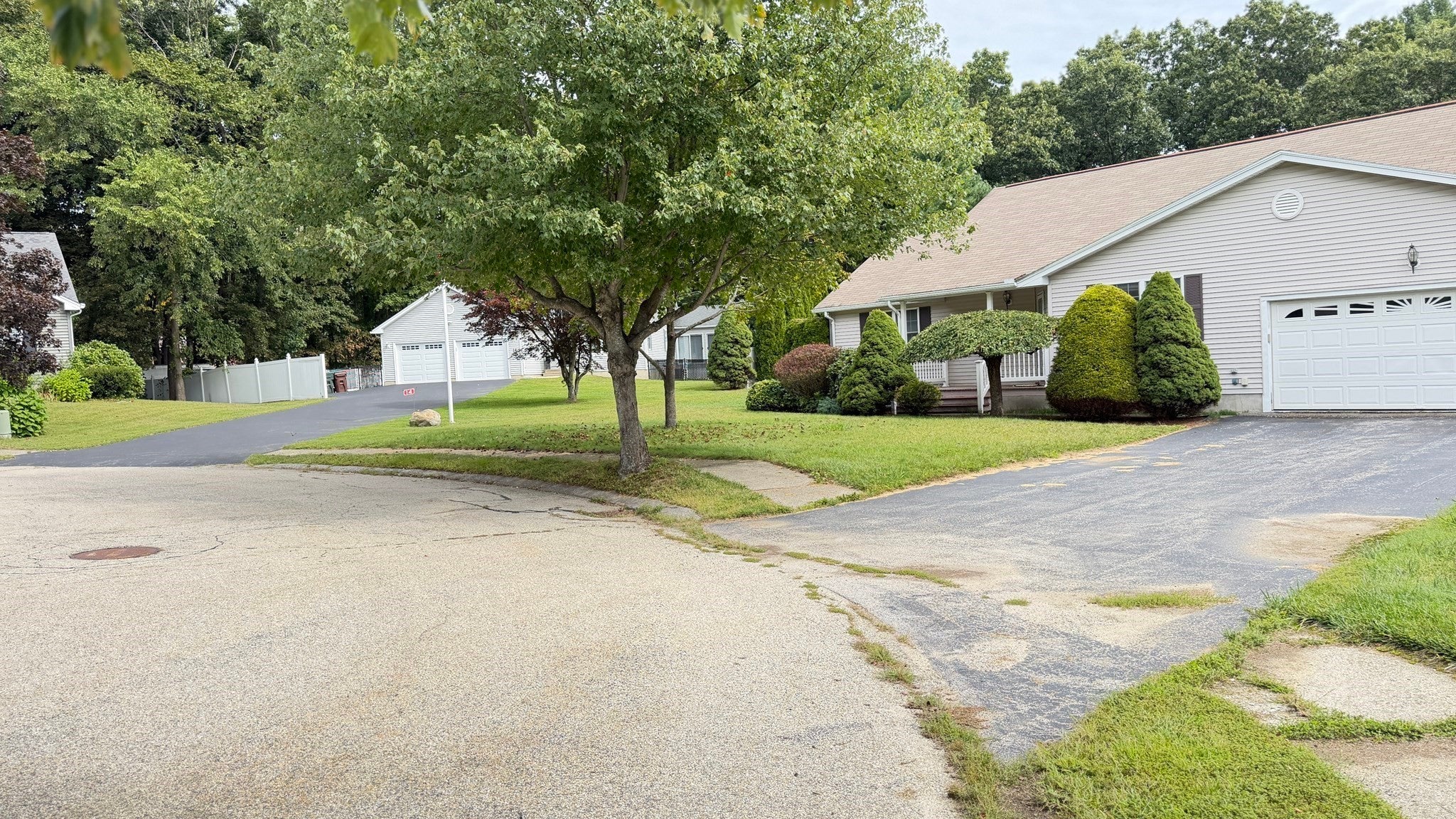12 Deerfield Cir, Auburn, MA, 12 Deerfield Cir, Auburn, MA Photo #5