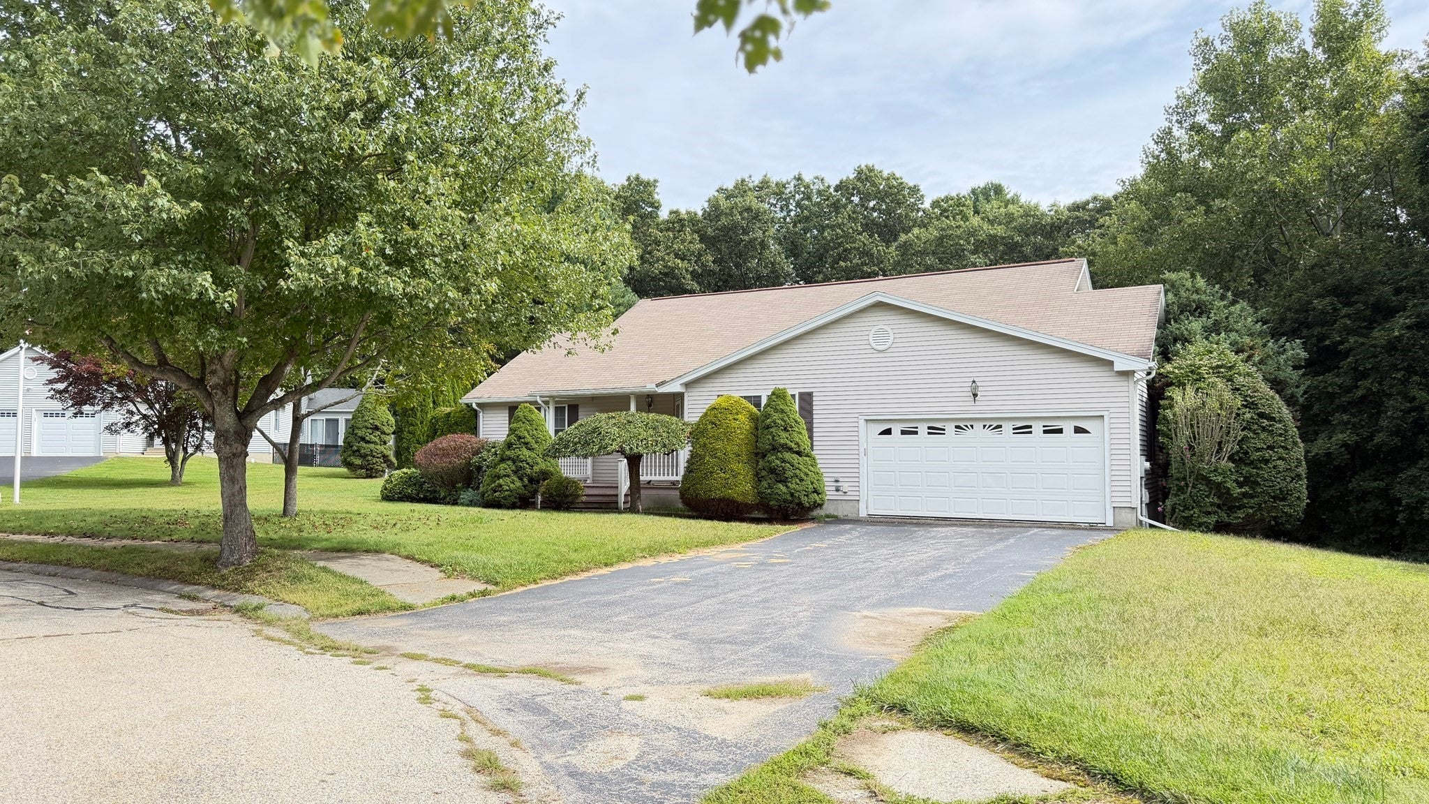 12 Deerfield Cir, Auburn, MA, 12 Deerfield Cir, Auburn, MA Photo #4