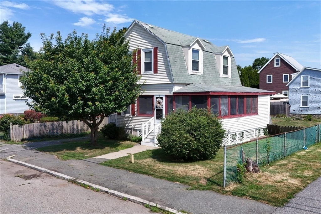 78 Turner St
