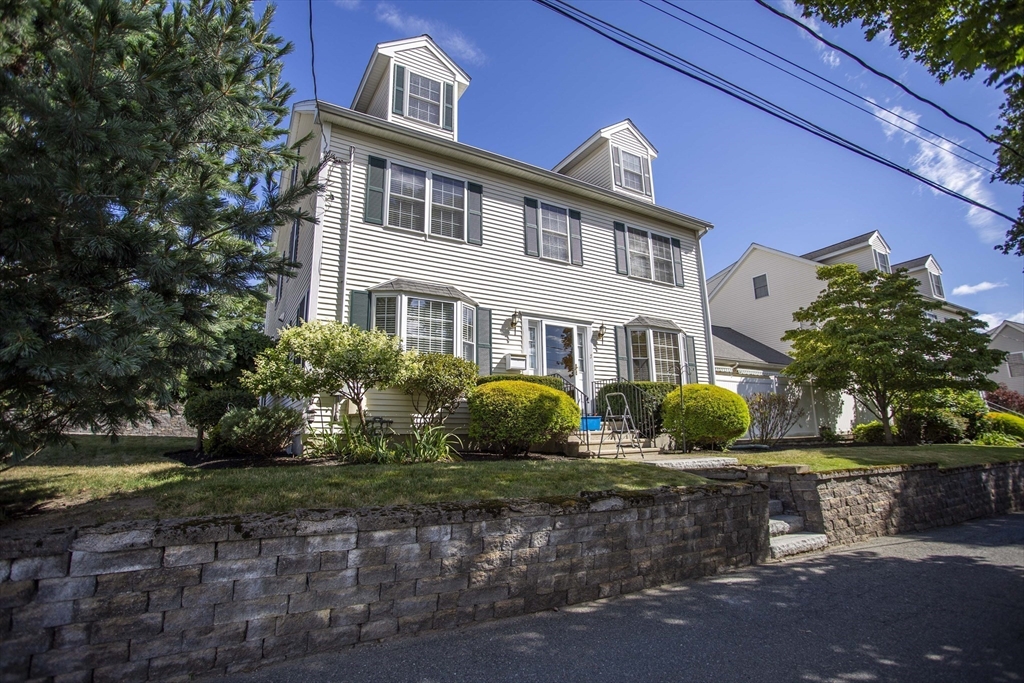 5 Bateman Ct 1-A
