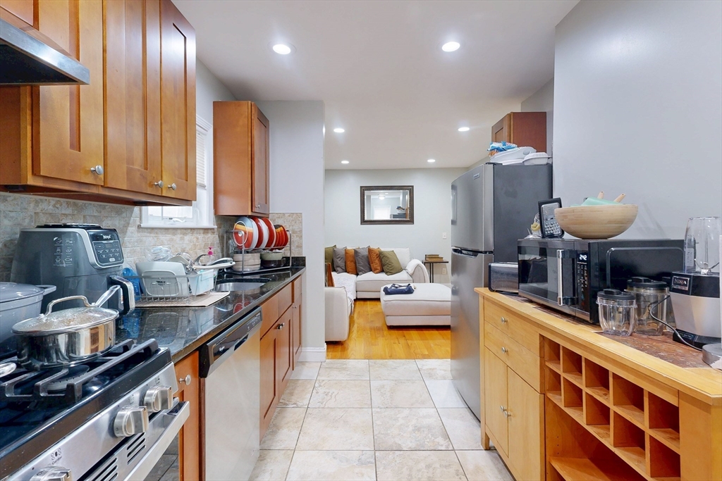 2131 Dorchester Ave