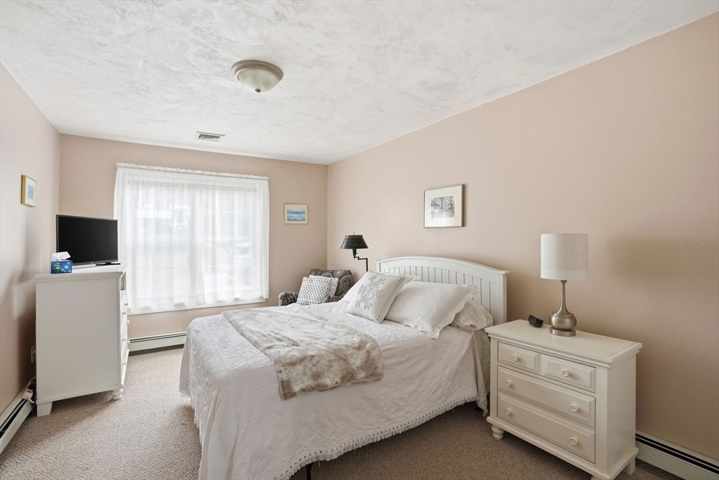 264 Webster St, Marshfield, MA Photo #19
