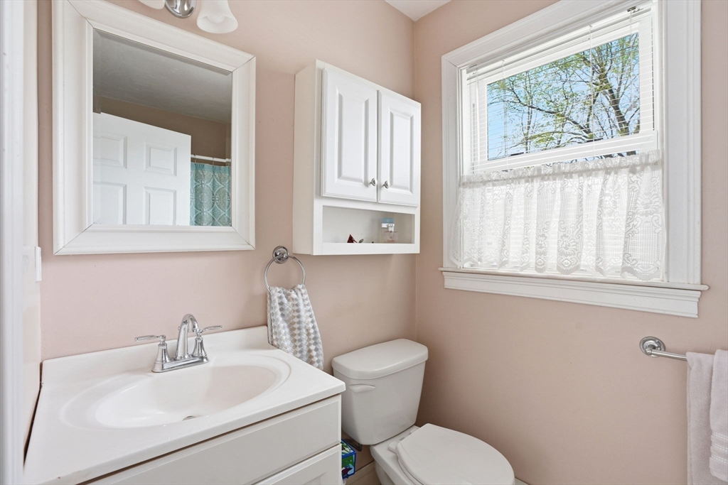 264 Webster St, Marshfield, MA Photo #21