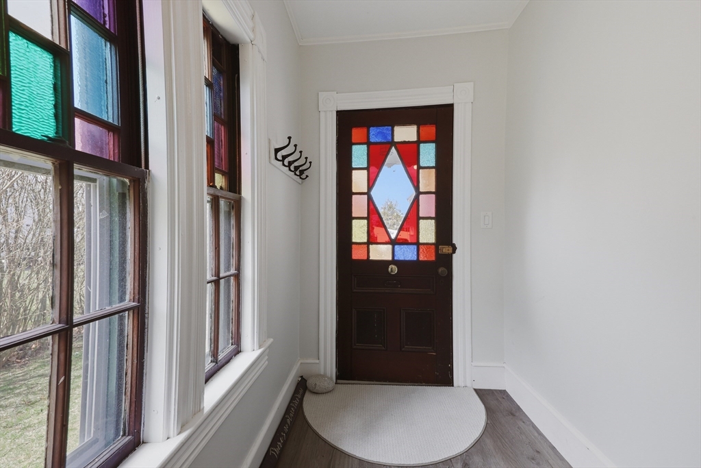 6 Wells Ave D