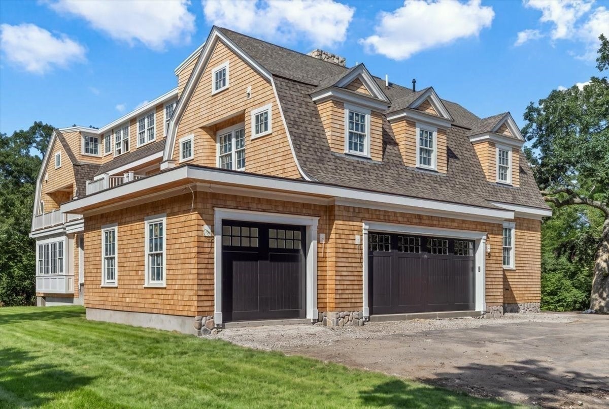 112 Martins Ln
