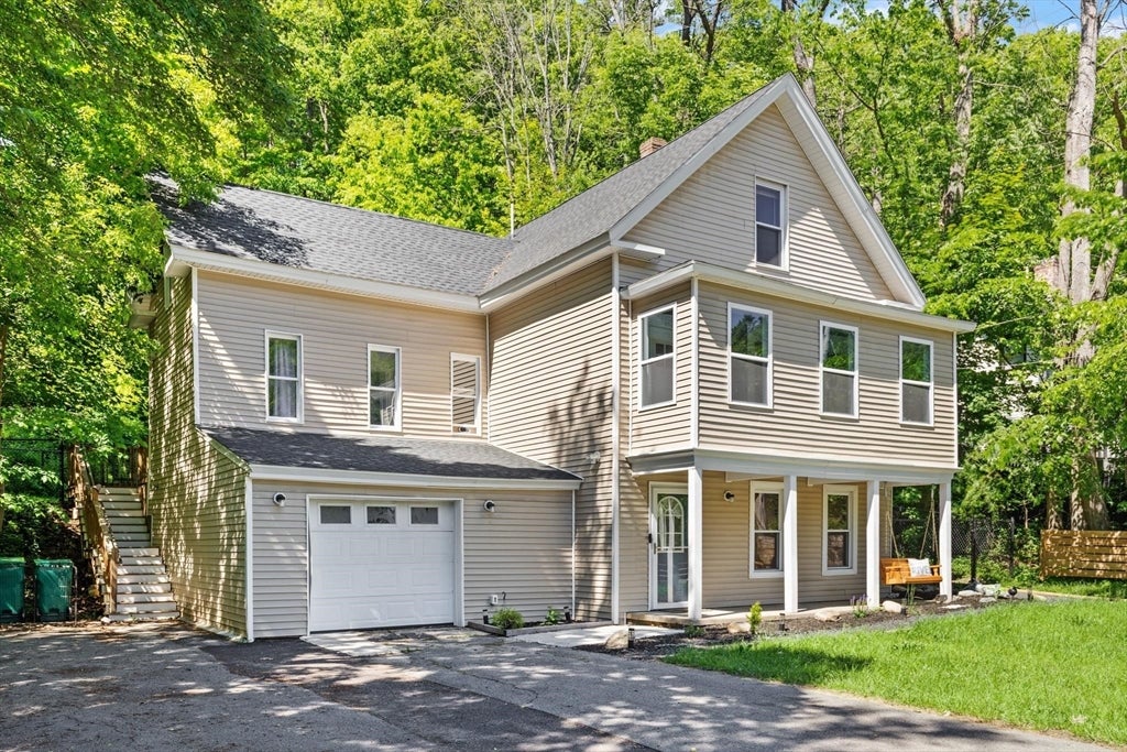 155 River St