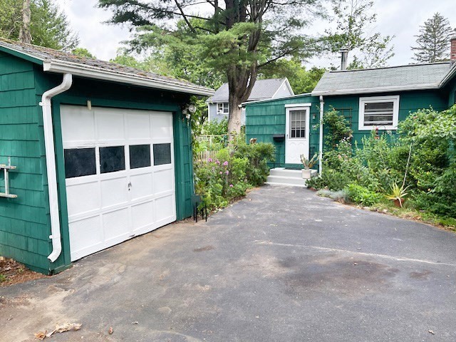 64 Hadley