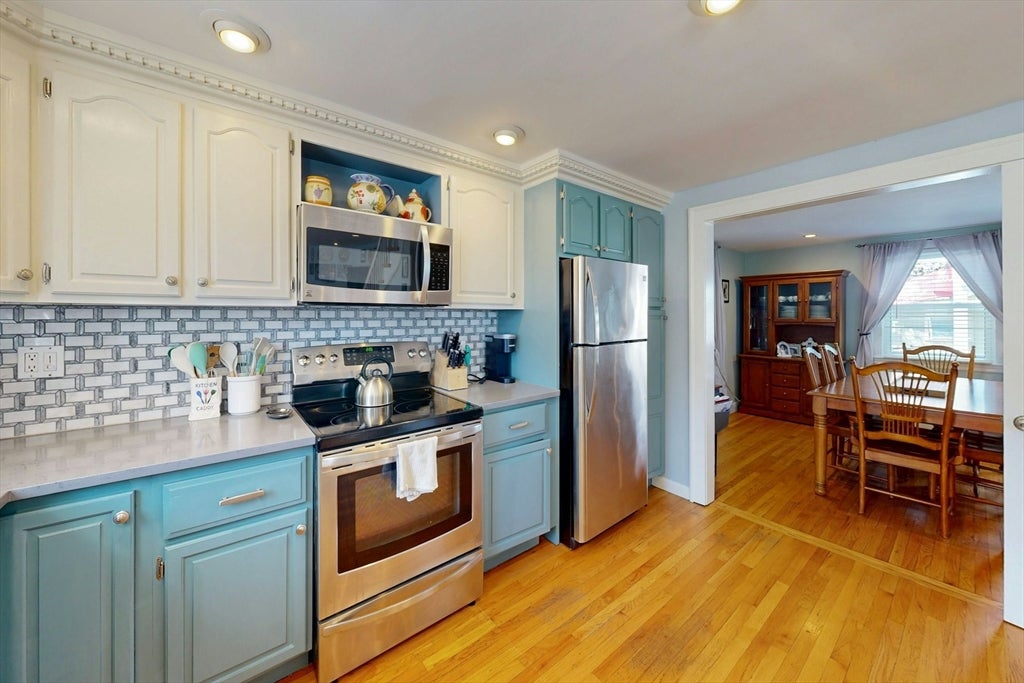 26 George St, Winthrop, MA Photo #11