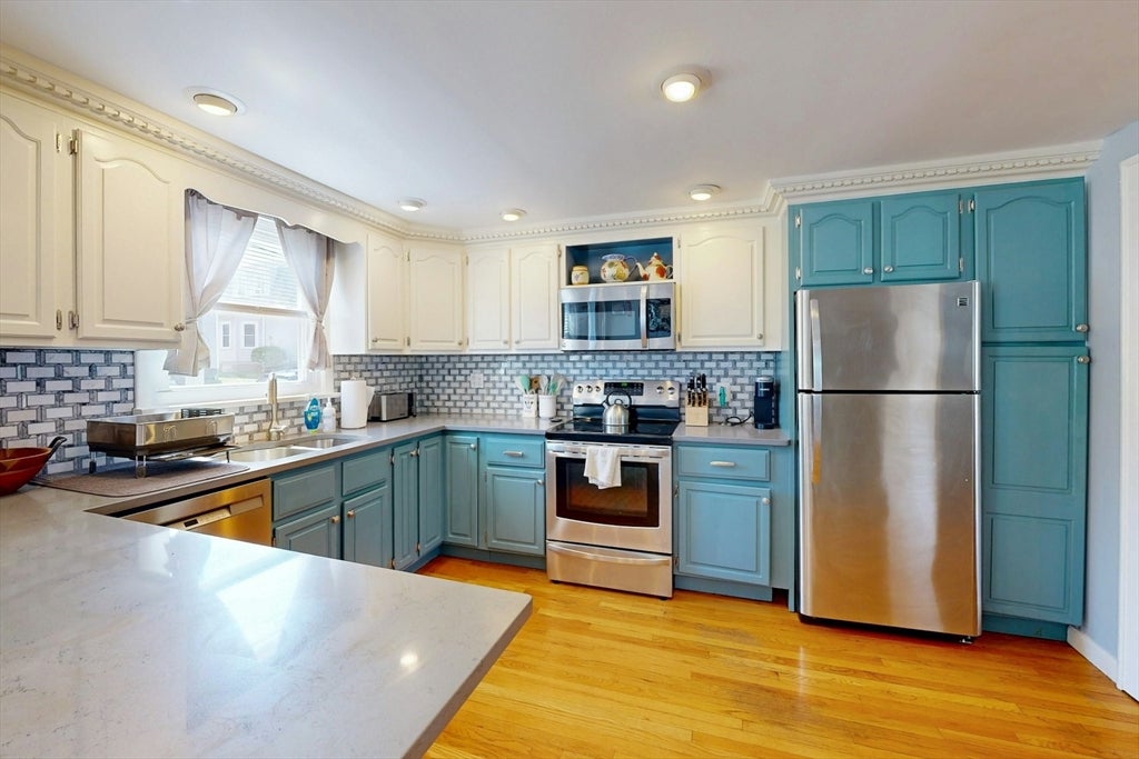 26 George St, Winthrop, MA Photo #9