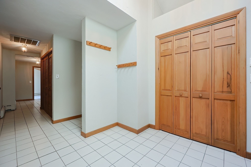 10 Corrine Dr