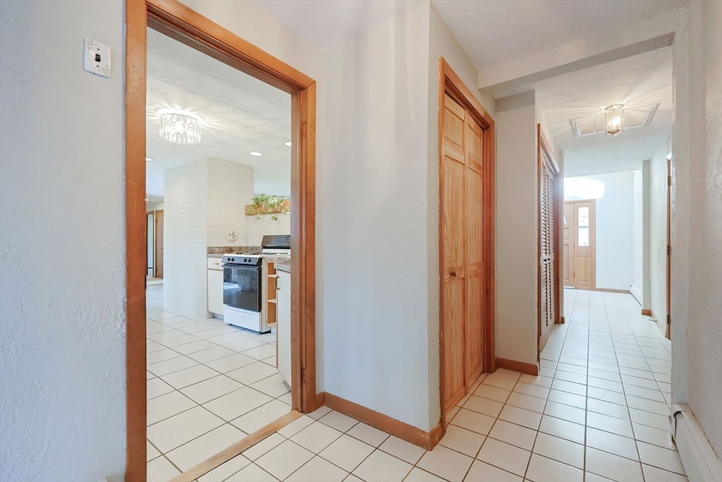 10 Corrine Dr
