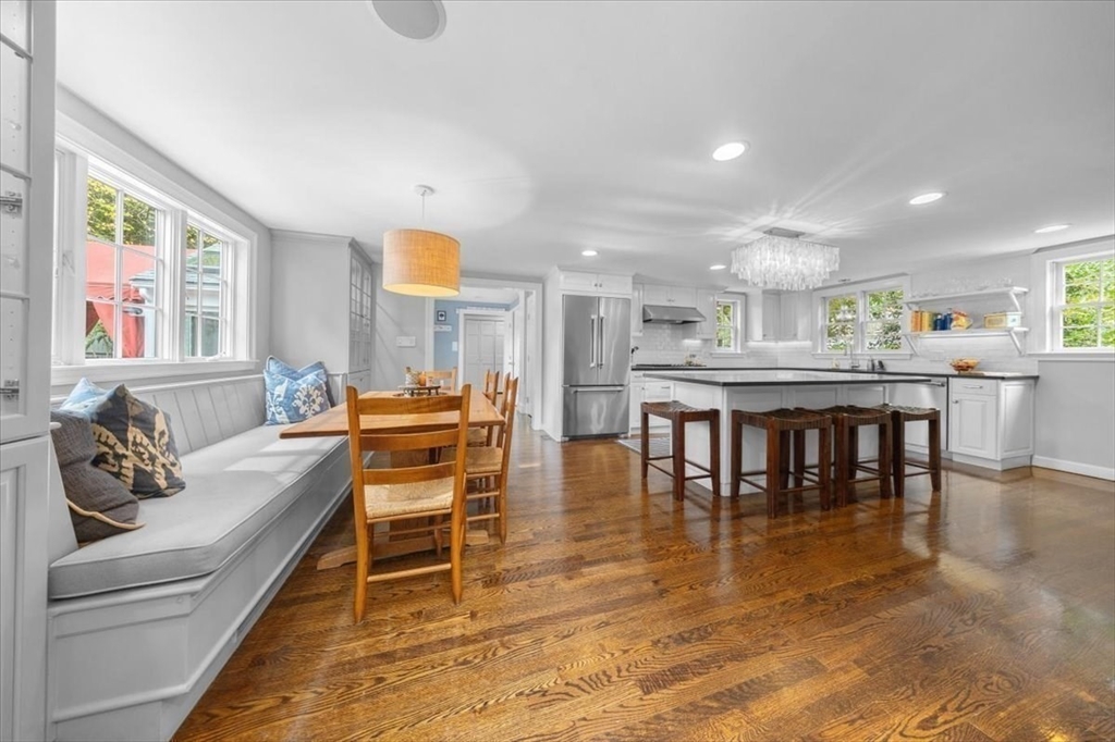3 Howland Ln