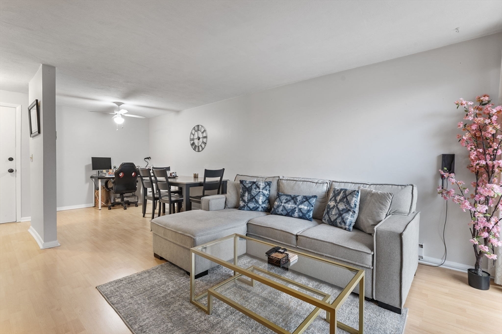 11 Riverside Ave 111